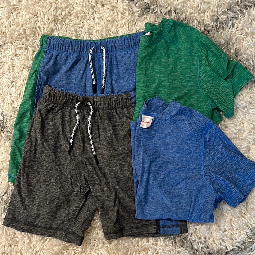 Hanna shorts/tees bundle - size 120 (6/7)